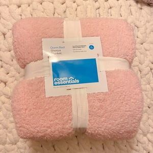 pink sherpa blanket